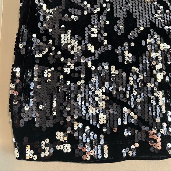 Express Black Sequin Velvet Mini Skirt, Size: Small, NWT - Picture 7 of 7